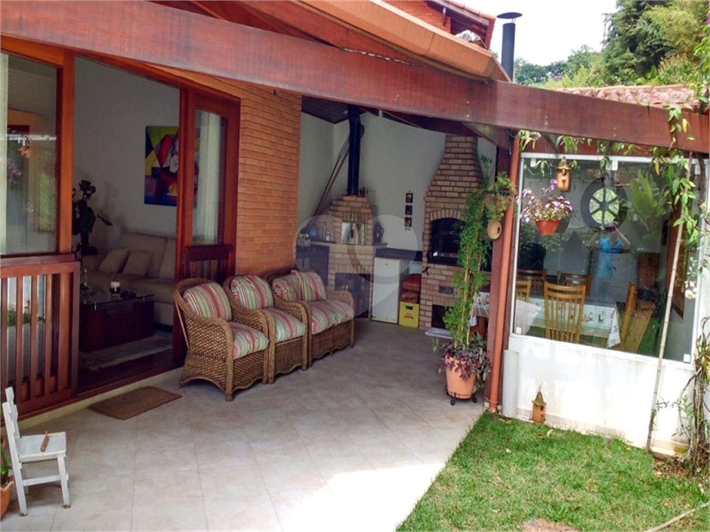 Casa à venda com 4 quartos, sendo 2 suítes,  no condomínio Ypê Branco I, São Paulo - SP