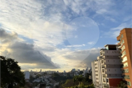 Cobertura à venda com 3 quartos, sendo 2 suítes, em Pinheiros, São Paulo, SP