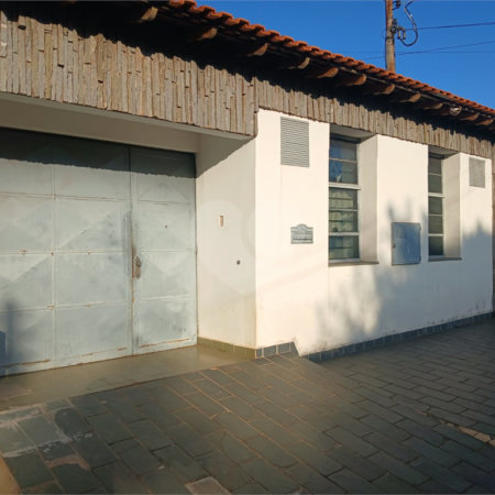 Casa à venda com 4 quartos, sendo 2 suítes,  em Parque da Lagoa, Itapetininga, SP