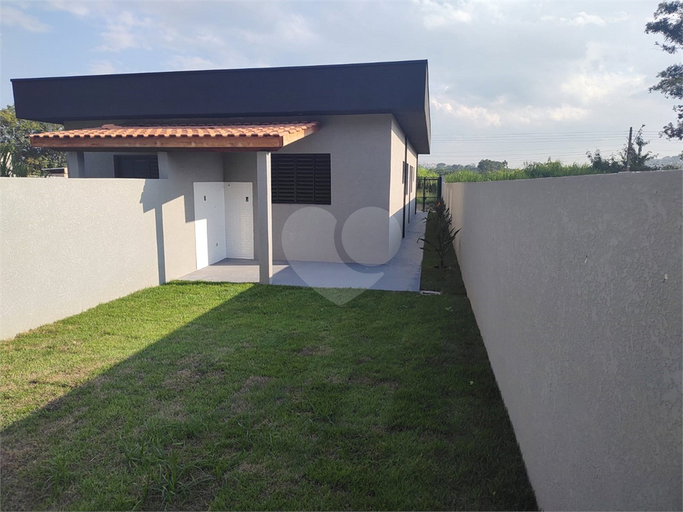 Casa à venda com 2 suítes em Jardim São Felipe, Atibaia, SP
