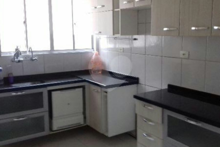 Casa à venda com 4 quartos, sendo 1 suíte, em Chora Menino, São Paulo, SP