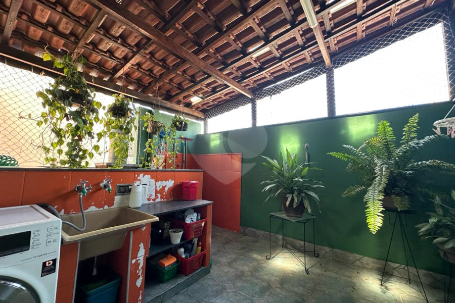 Sobrado à venda com 2 quartos em Vila Constança, São Paulo, SP