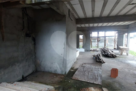 Terreno à venda com 3 quartos, sendo 1 suíte, no condomínio Lago dos Pássaros, Cotia - SP