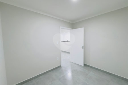 Apartamento à venda com 2 quartos em Lopes de Oliveira, Sorocaba, SP