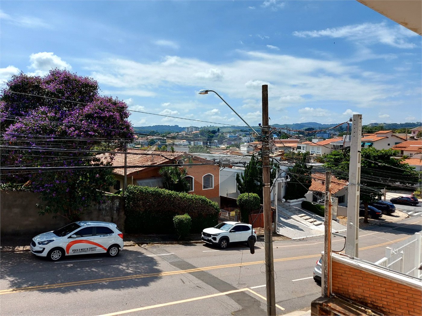 Sobrado à venda com 5 quartos, sendo 4 suítes, em Santa Rosa, Vinhedo, SP