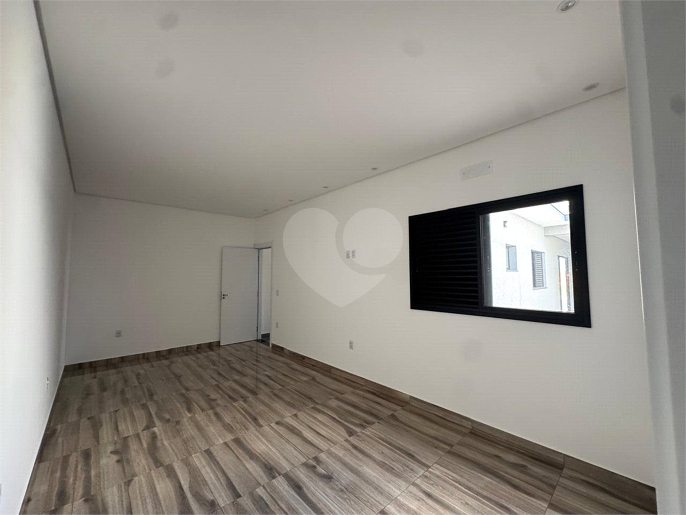 Casa à venda com 3 quartos, sendo 1 suíte, no condomínio Residencial Villagio Wanel, Sorocaba - SP