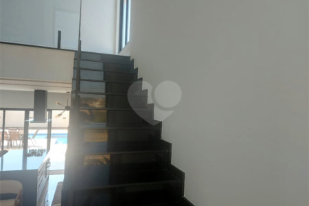 Casa à venda com 4 quartos, sendo 3 suítes, em Ogiva, Cabo Frio, RJ