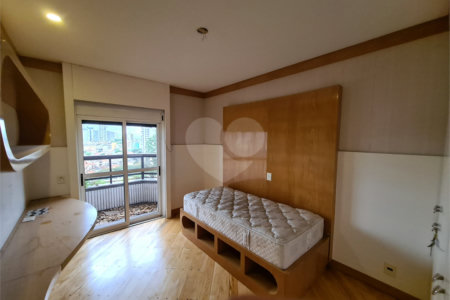 Apartamento à venda com 3 suítes em Água Fria, São Paulo, SP