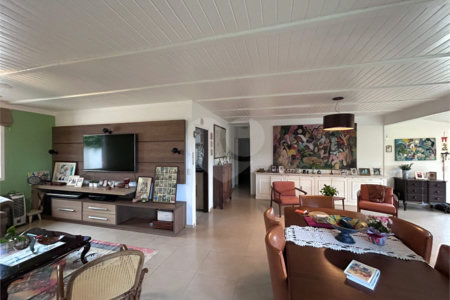 Casa à venda com 5 quartos, sendo 2 suítes, em Parque Residencial Colina das Estrelas, Tatuí, SP