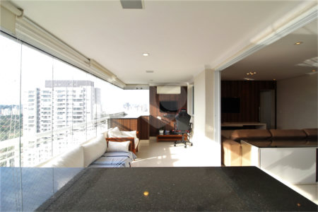 Apartamento à venda com 3 suítes em Alto da Boa Vista, São Paulo, SP