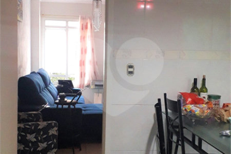Casa à venda com 3 quartos, sendo 1 suíte,  no condomínio Jardim das Palmas, São Paulo - SP