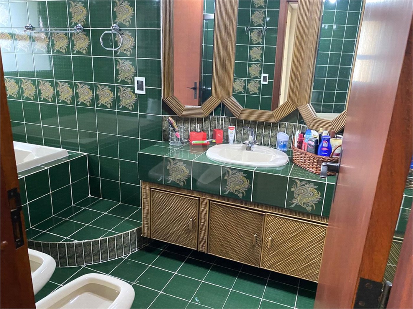 Apartamento à venda com 4 suítes em Jardim Astúrias, Guarujá, SP