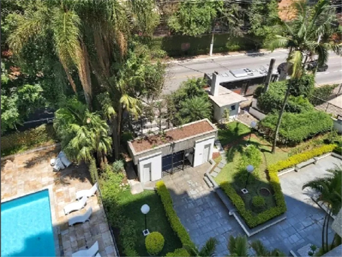 Apartamento à venda com 3 quartos, sendo 1 suíte,  em Vila Andrade, São Paulo, SP