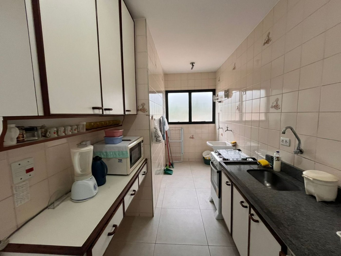 Apartamento com 2 dormitórios à venda, 65 m² por R$ 360.000,00 - Vila Júlia - Guarujá/SP