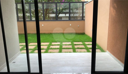 Apartamento à venda com 2 quartos, sendo 1 suíte,  em Alto da Boa Vista, São Paulo, SP