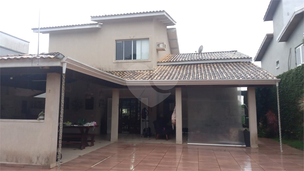 Casa à venda com 3 quartos, sendo 2 suítes, em Jardim Imperial Hills III, Arujá, SP
