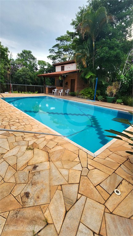 Chácara à venda com 4 quartos, sendo 3 suítes, em Pinheirinho, Vinhedo, SP