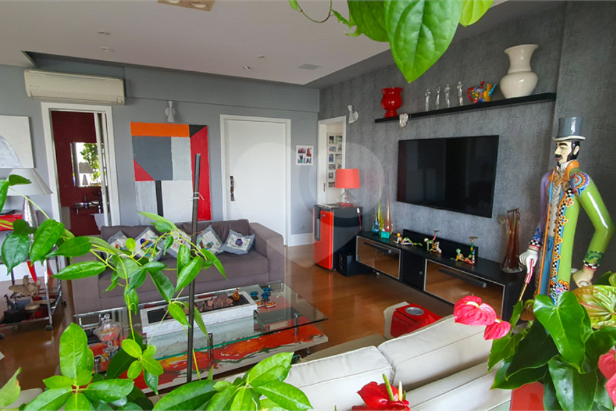 Apartamento à venda com 3 suítes em Morumbi, São Paulo, SP
