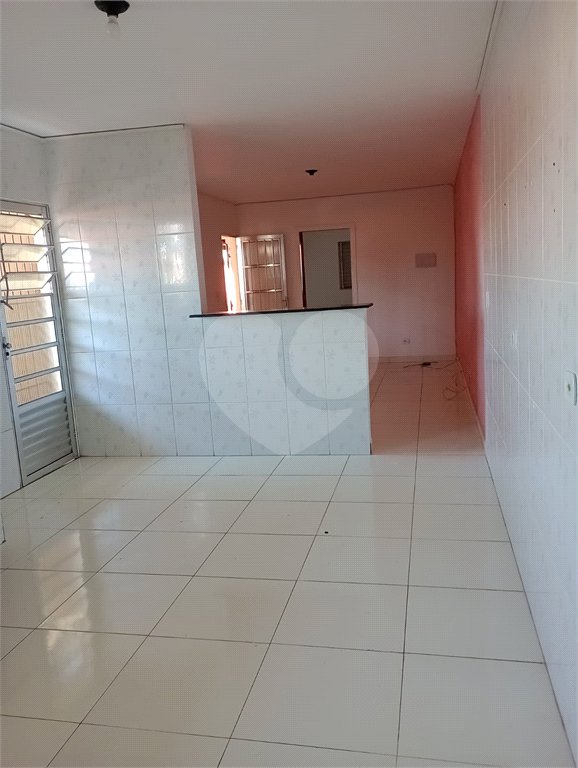 Terreno à venda com 2 quartos, sendo 1 suíte,  em Jardim Varan, Suzano, SP