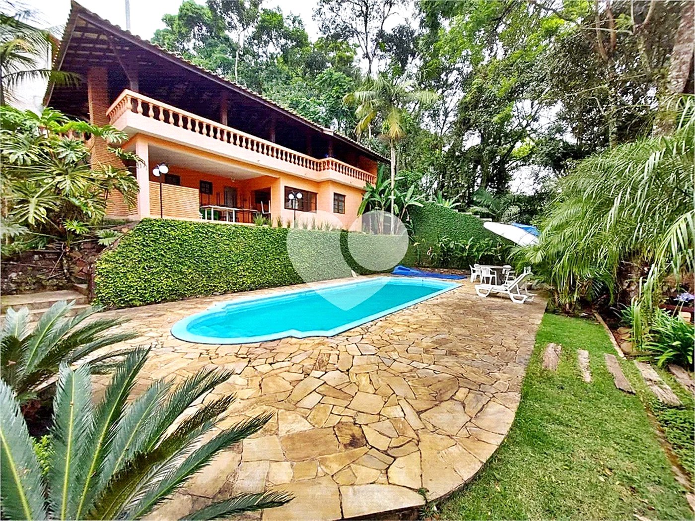 Casa à venda com 4 quartos, sendo 2 suítes, no condomínio Parque Imperial da Cantareira, Mairiporã - SP