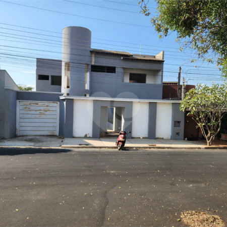 Casa à venda com 5 suítes em Residencial Olivio Benassi, Matão, SP