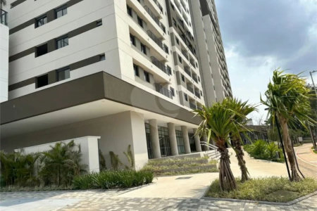 Apartamento à venda com 3 quartos, sendo 1 suíte, em Vila Anastácio, São Paulo, SP