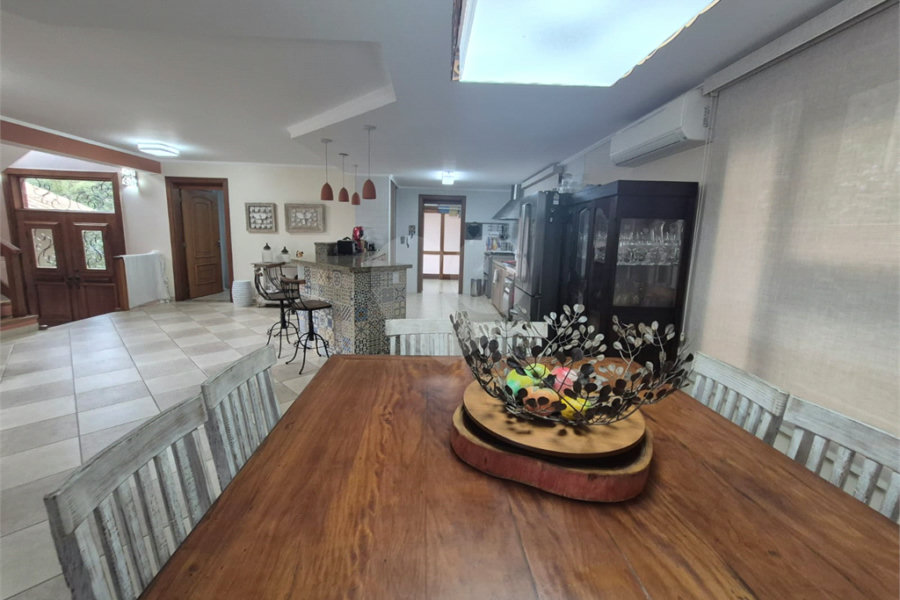 Casa à venda com 3 suítes no condomínio Sausalito, Mairiporã - SP