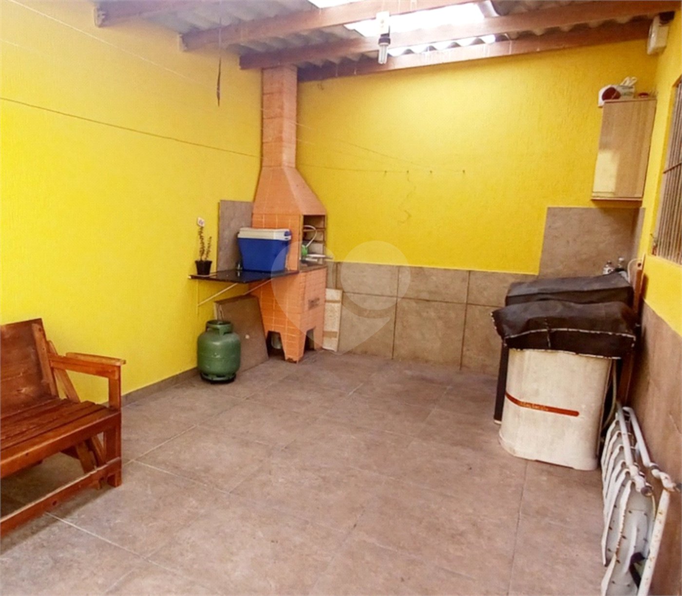 Casa à venda com 2 quartos, sendo 1 suíte, no condomínio Residencial Mirage, Mogi das Cruzes - SP