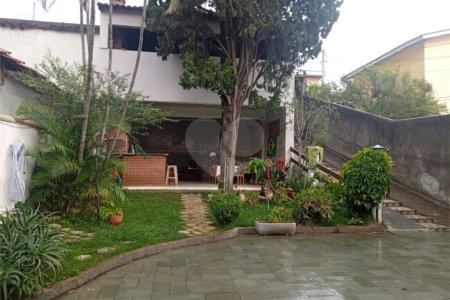 Casa à venda com 3 quartos, sendo 1 suíte, em Parque Vitória, São Paulo, SP