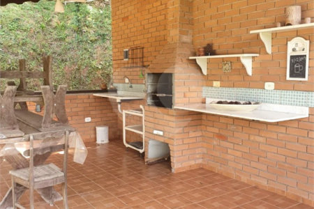 Sítio à venda com 6 quartos, sendo 5 suítes,  em Curral, Ibiúna, SP