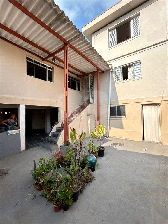 Sobrado à venda com 3 quartos, sendo 1 suíte,  em Jardim Santa Emília, São Paulo, SP