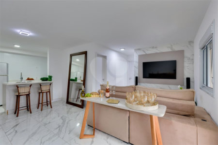 Apartamento à venda com 2 suítes em Santo Amaro, São Paulo, SP