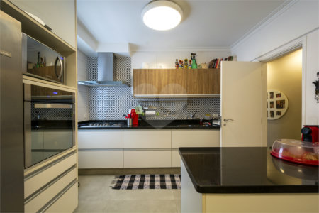 Apartamento à venda com 3 quartos, sendo 1 suíte,  em Jardim Marajoara, São Paulo, SP