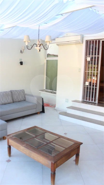 sobrado de 4 dts 2 suites de alto padrao no tremembe