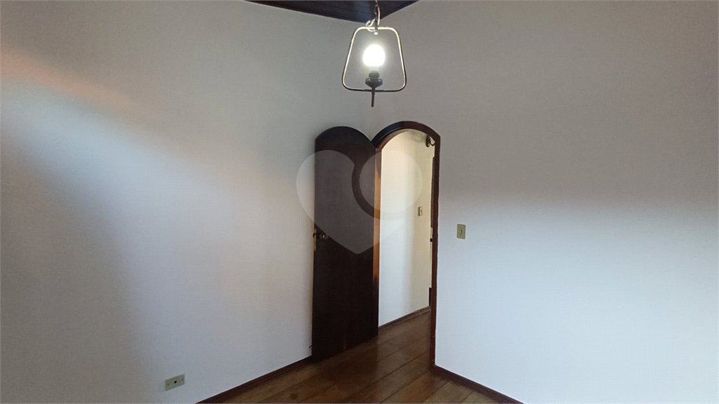 Sobrado à venda com 5 quartos, sendo 2 suítes,  em Parque Continental, São Paulo, SP