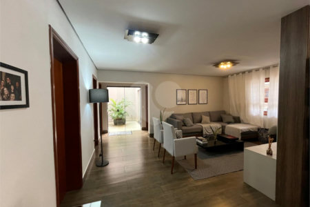 Casa à venda com 3 suítes em Jardim Shangri-lá, Itapetininga, SP