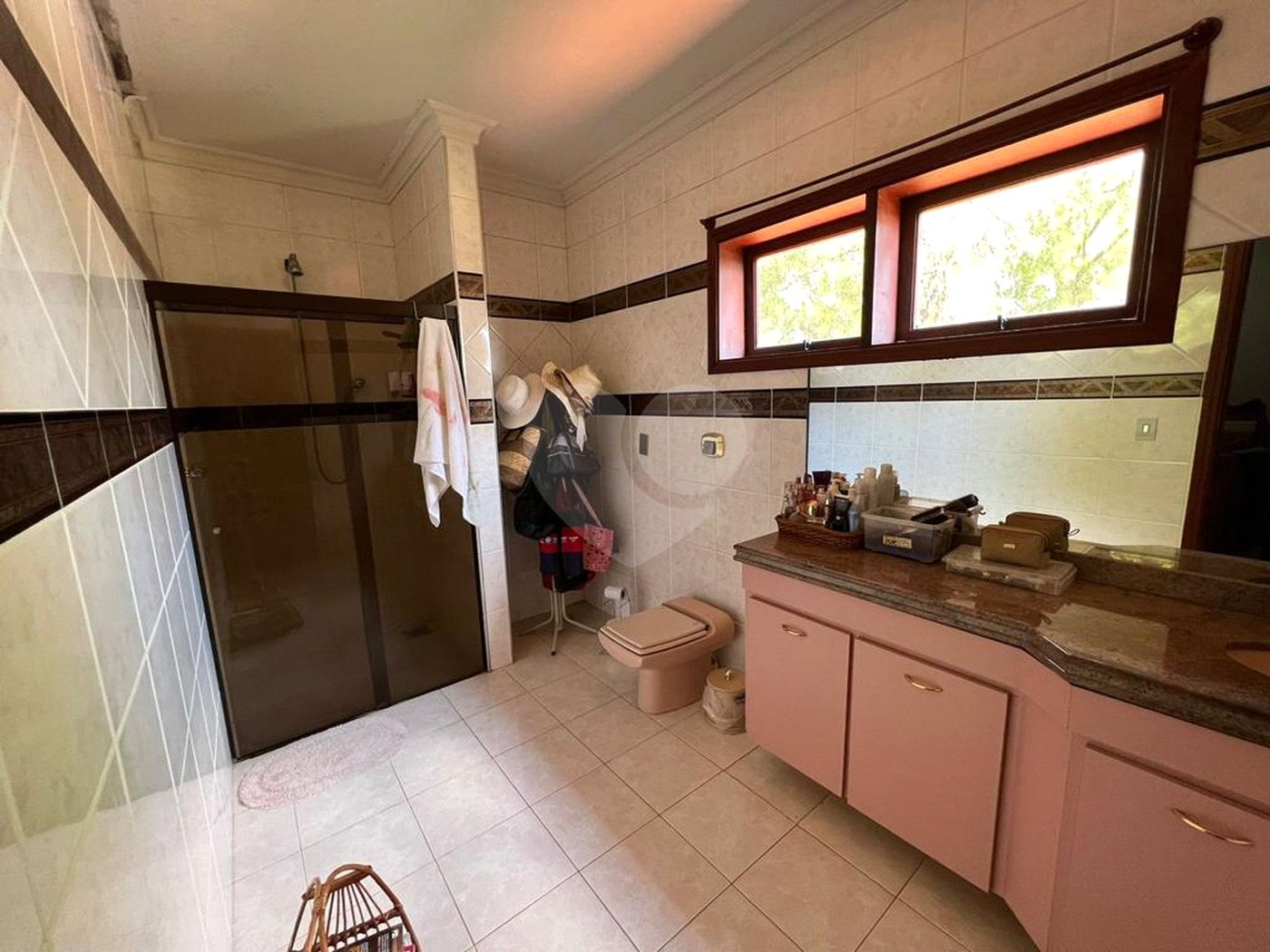 Casa à venda ou para alugar com 4 quartos, sendo 3 suítes, no condomínio Monte Belo, Salto - SP