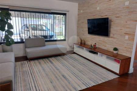 Sobrado à venda com 3 quartos, sendo 1 suíte, em Assunção, São Bernardo do Campo, SP