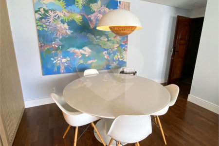 Apartamento à venda com 2 quartos em Cerqueira César, São Paulo, SP