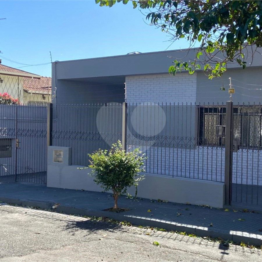 Casa à venda com 3 quartos, sendo 1 suíte, no Centro, Araraquara, SP