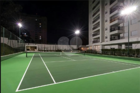 Apartamento à venda ou para alugar com 3 quartos, sendo 1 suíte,  em Parque Reboucas, São Paulo, SP