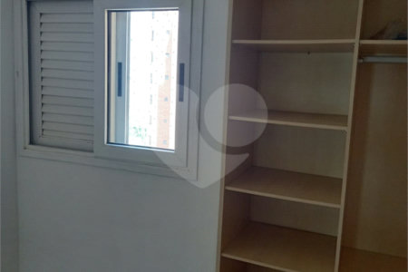 Apartamento à venda com 3 quartos, sendo 1 suíte,  em Vila Olímpia, São Paulo, SP