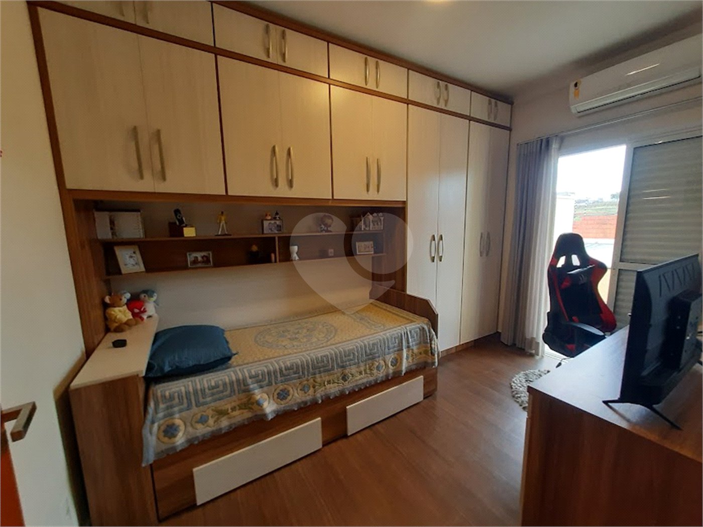 Casa à venda com 3 quartos, sendo 1 suíte, no condomínio Golden Park Residence II, Sorocaba - SP