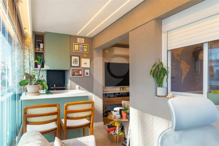 Apartamento à venda com 2 quartos, sendo 1 suíte,  em Jardim das Acácias, São Paulo, SP