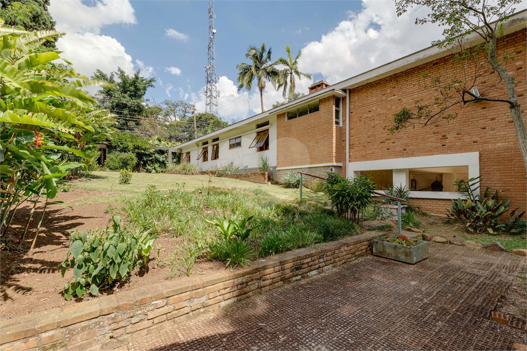 Casa Térrea à venda com 4 quartos, sendo 1 suíte, em Chácara Monte Alegre, São Paulo, SP