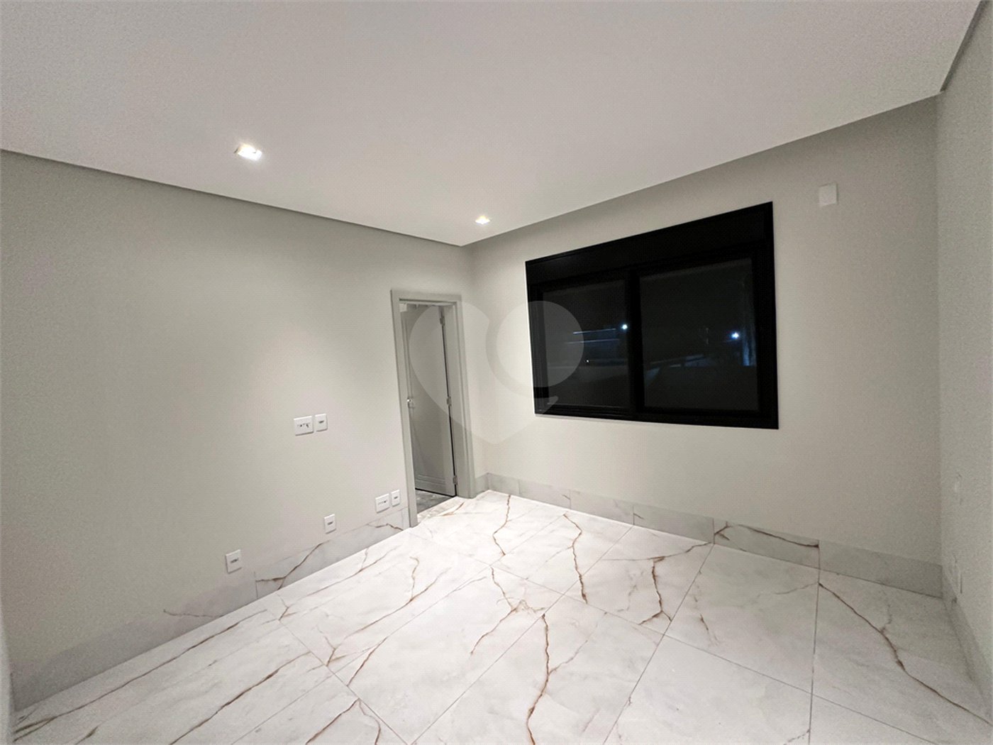 Casa à venda com 3 suítes no condomínio Villa Jardim, Cuiabá - MT