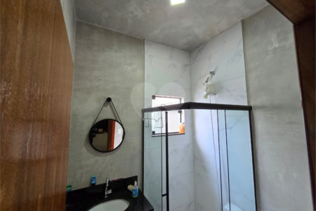 Casa à venda com 3 quartos, sendo 2 suítes,  no condomínio Residencial Marina, Itapetininga - SP