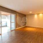 Apartamento à venda com 3 quartos, sendo 1 suíte,  em Chácara Santo Antônio, São Paulo, SP