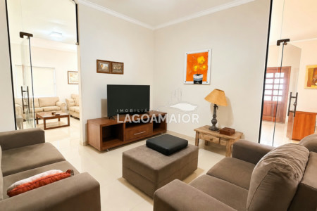 Casa à venda com 6 quartos, sendo 3 suítes,  em Santos Dumont, Três Lagoas, MS