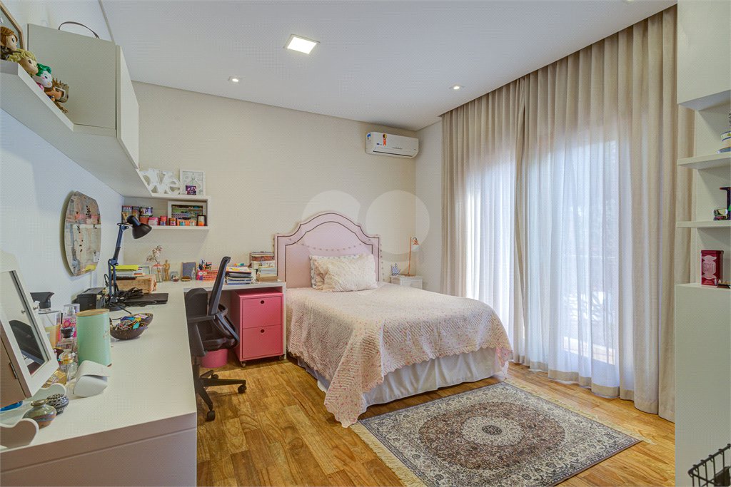 Casa de Vila à venda com 4 suítes em Jardim Hípico, São Paulo, SP